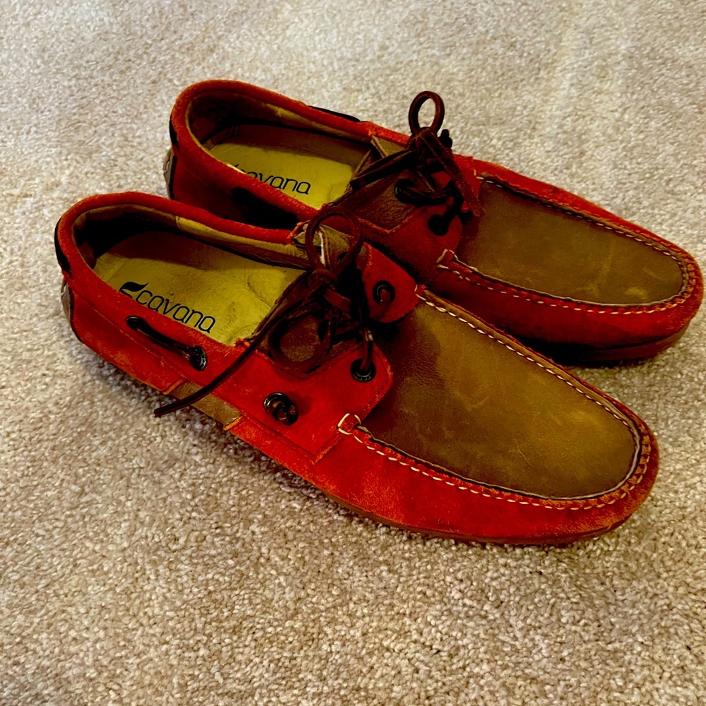 Mens topsiders. Perfect for wearing with shorts or pants.
